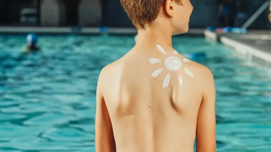 5 Best Reef-Safe Sunscreens for Kids &amp; Babies