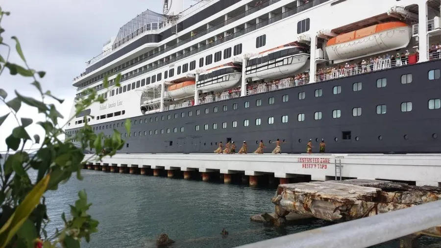 Tonga Transport Guide: 10 Ways to Get Around Tonga ???? [2023]