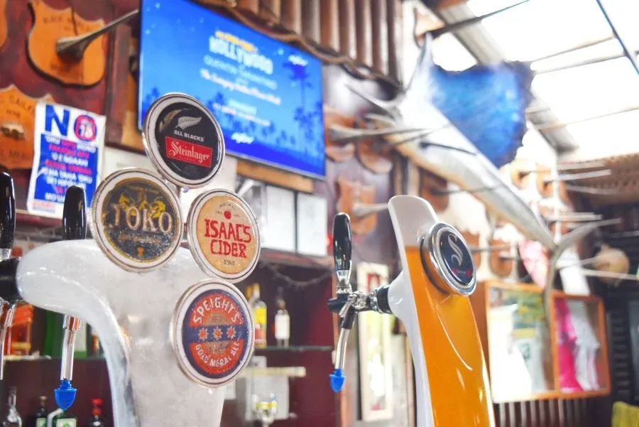 Billfish Bar Beer Mandatory Credit To TongaPocketGuide.com Small 1