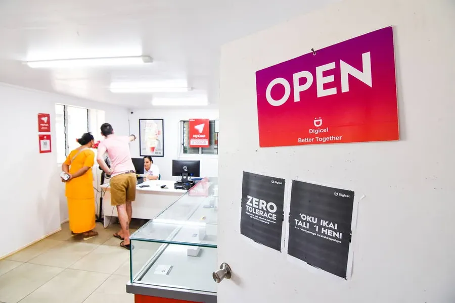 Information, Shops & Services on 'Eua
