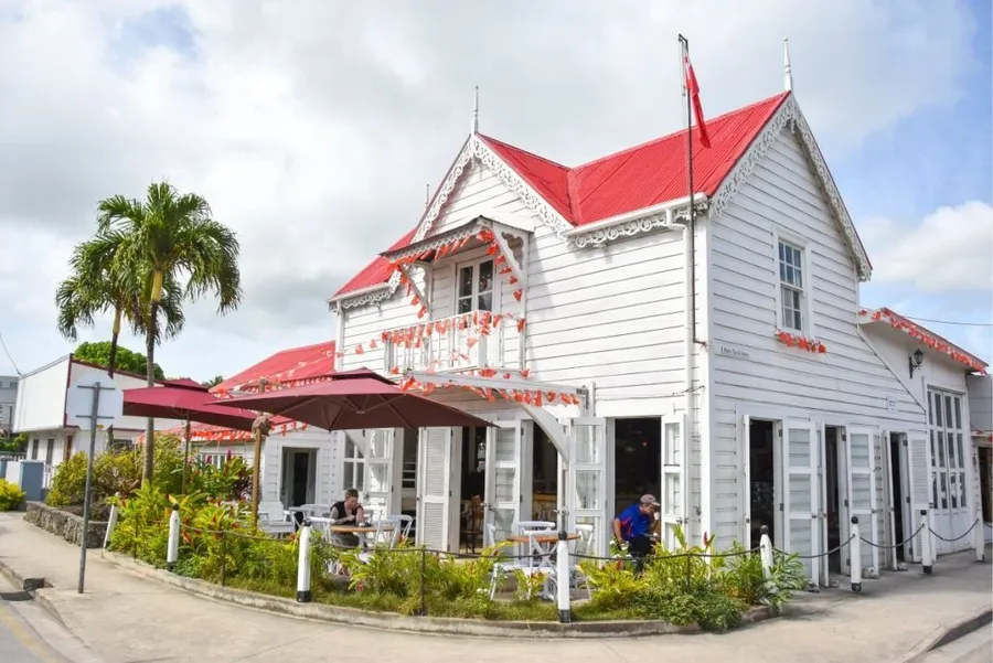 10 BEST Cafes in Tonga ☕ [2023]