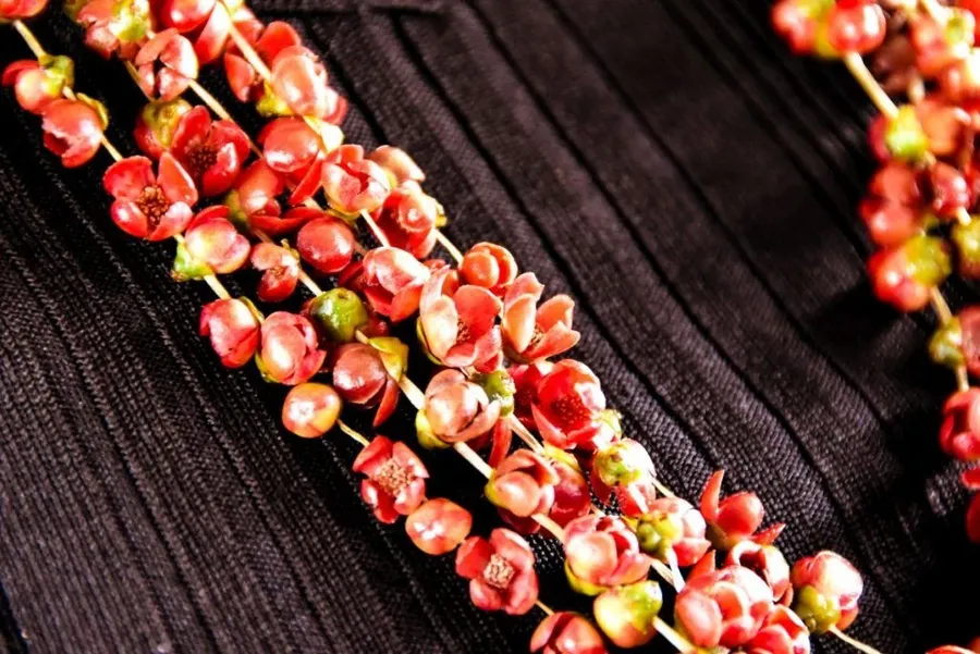 Heilala Flower Garland MUST CREDIT tongapocketguide.com  1024x684