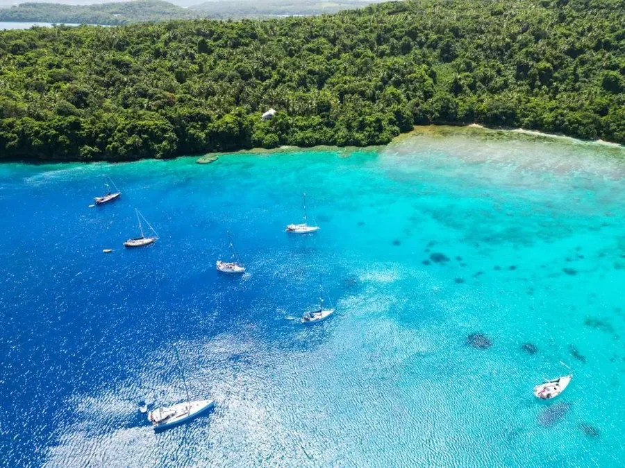 Tonga Transport Guide: 10 Ways to Get Around Tonga ???? [2023]