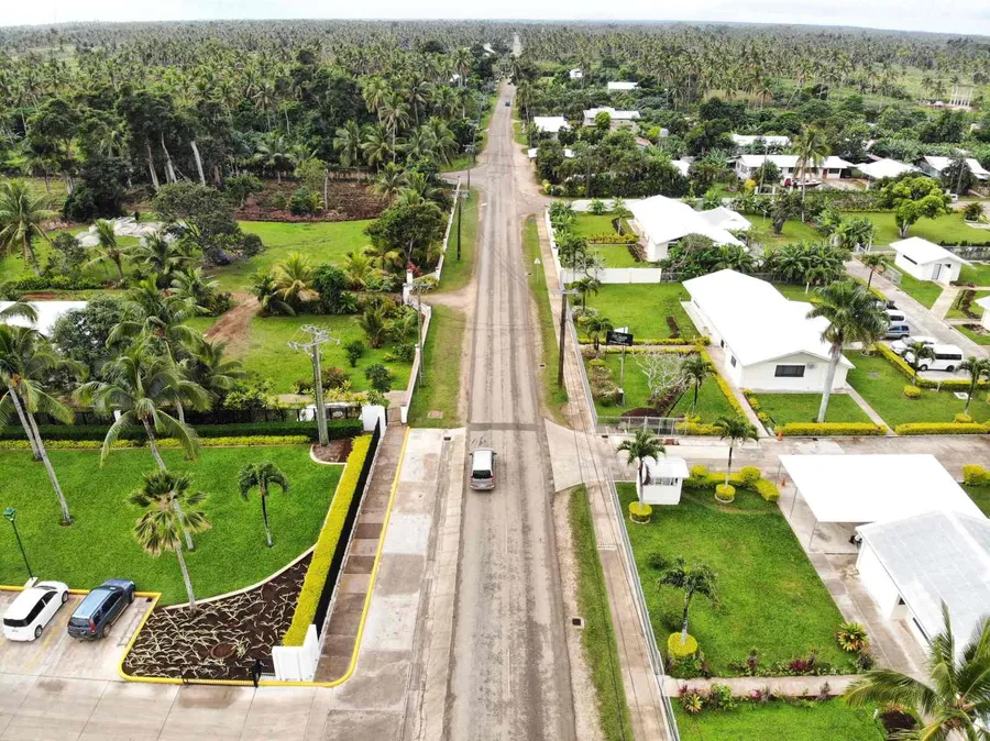 Tongatapu Transport Guide: 10 Ways to Get to Tongatapu (&amp; Around Tongatapu)