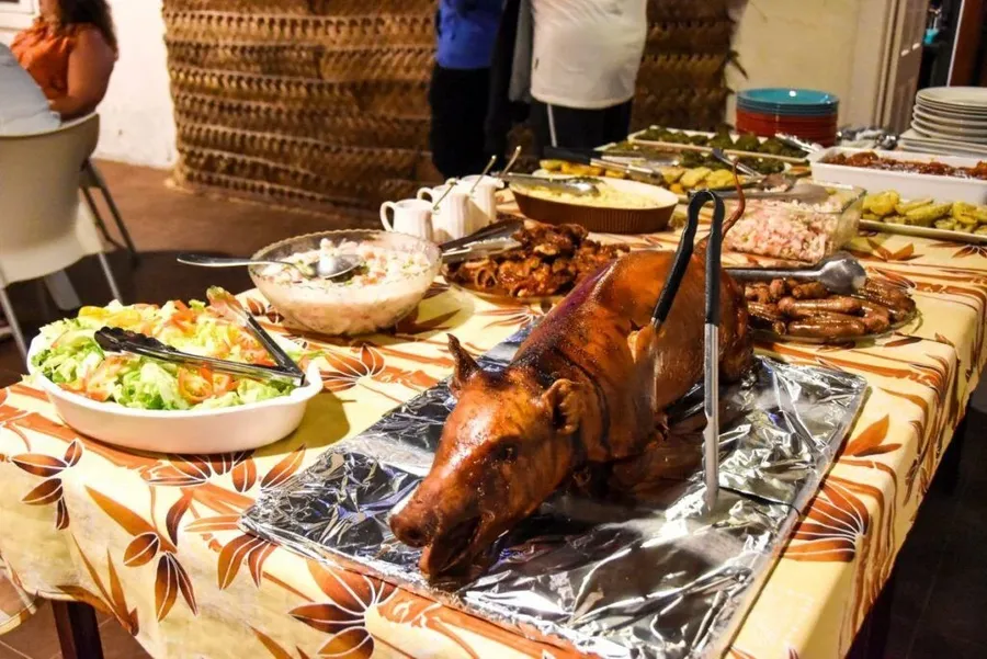 The Food Guide to Ha'apai: Places to Eat &amp; Food Tours