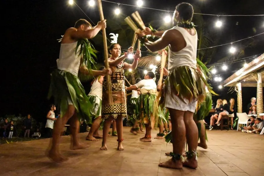 Tonga Culture: The Guide to the Tongan Culture and Traditions ????