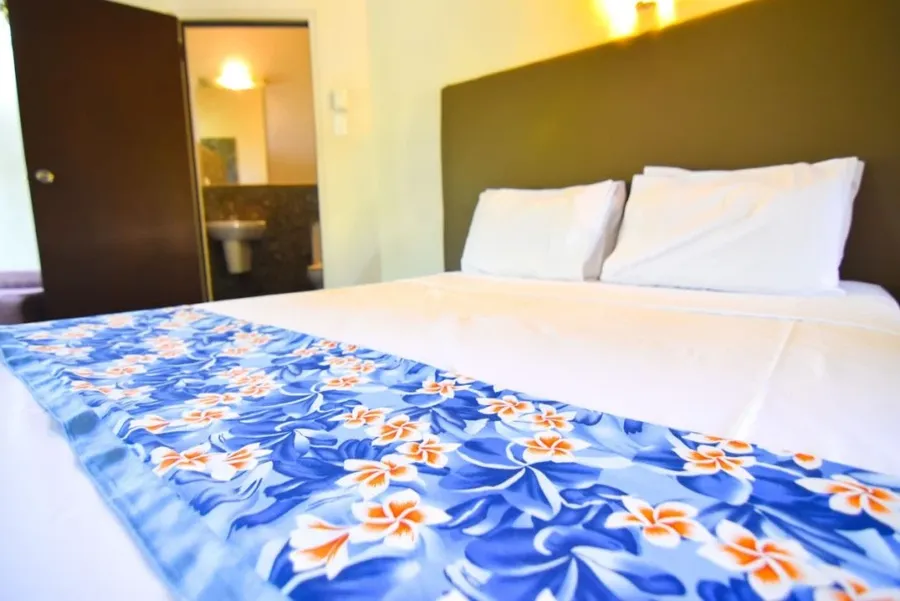 10 Best Resorts in Tongatapu