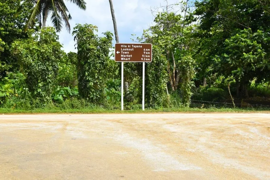 Vavau Sign Directions Map MUST CREDIT tongapocketguide.com  1024x684